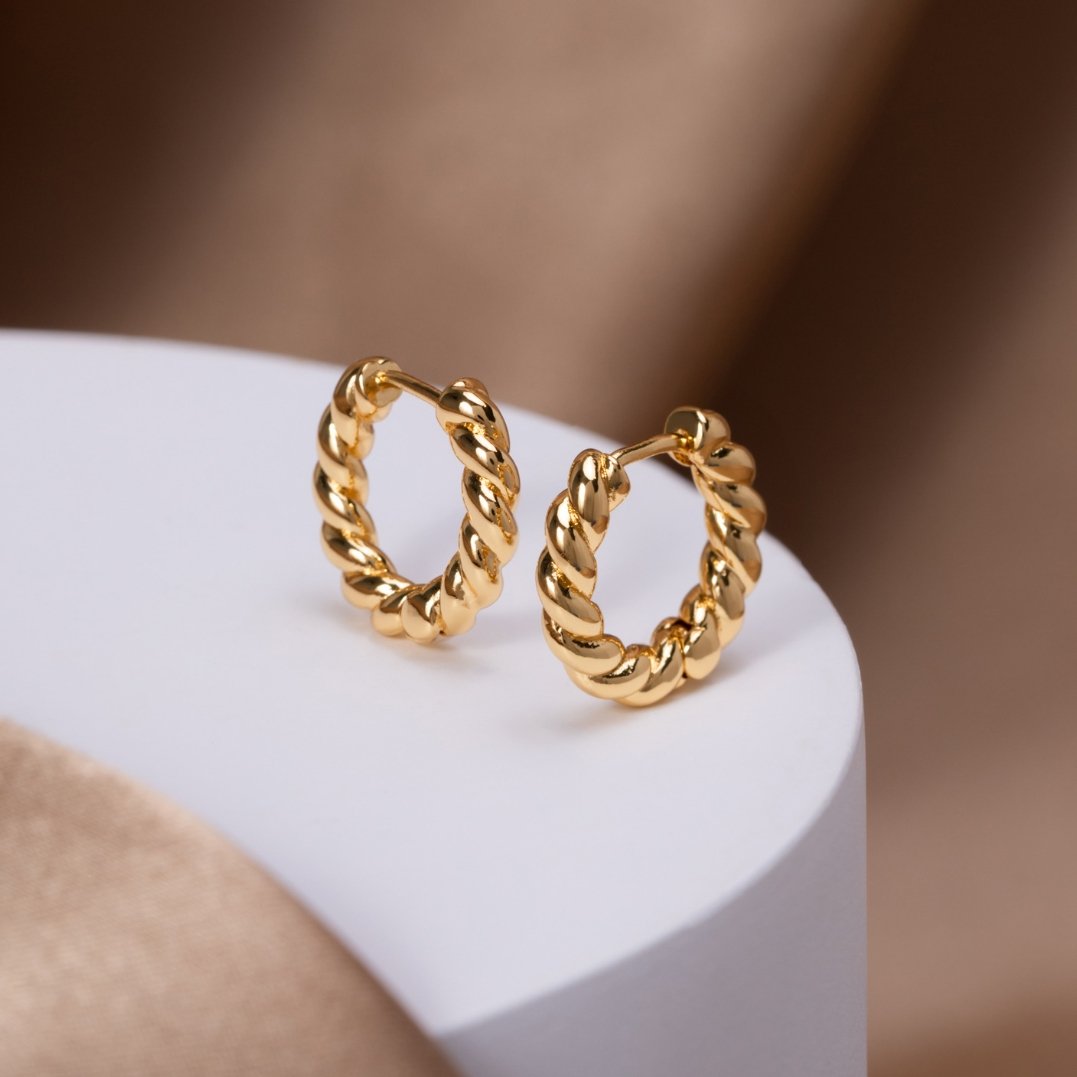 Tiny Twist Earings